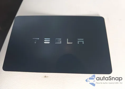 2025 Tesla Model Y Long Range Dual Motor All-Wheel Drive from USA, damaged, VIN 7SAYGDEE3SA356523